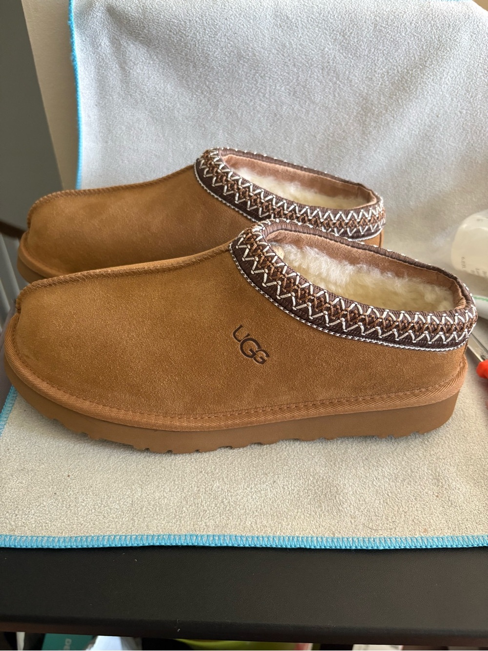 UGG Women's Tasman II Slipper Chestnut Suede Upper Sheepskin Lining Brand New!!